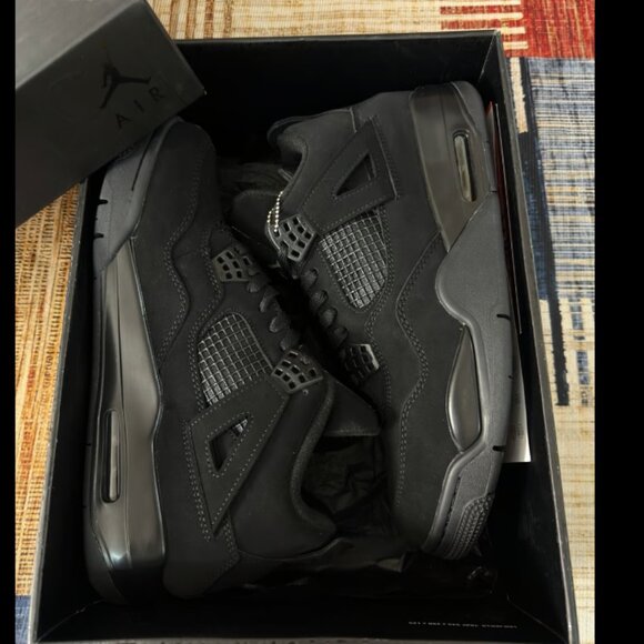 Air Jordan 4 “Black Cat”